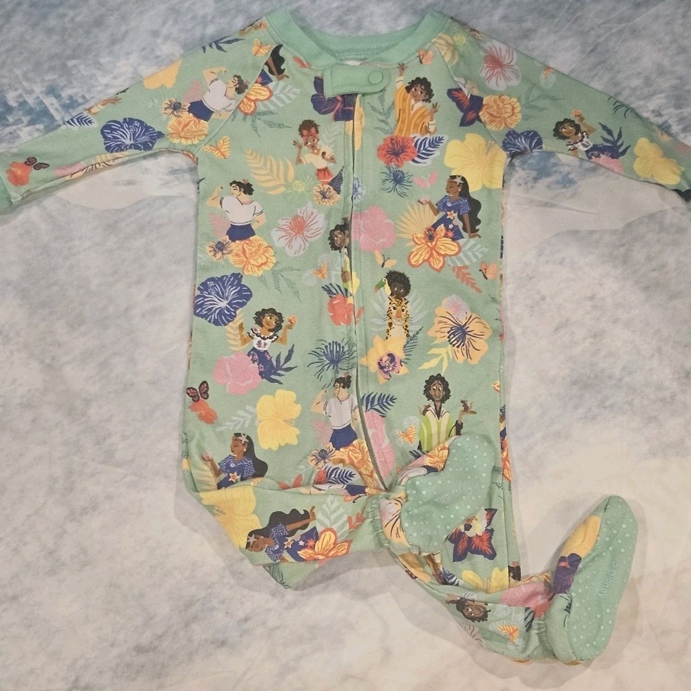 Disney Encanto Baby‎ Sleeper 6-9 Months Footed Pajamas Zip One Piece Mirabel